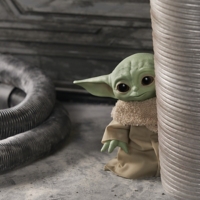 Star Wars The Mandalorian Figurine Peluche Electronique The Child Bebe Yoda De Cm Lucas Licensing Ltd Au Meilleur Prix E Leclerc