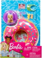 barbie dans la piscine