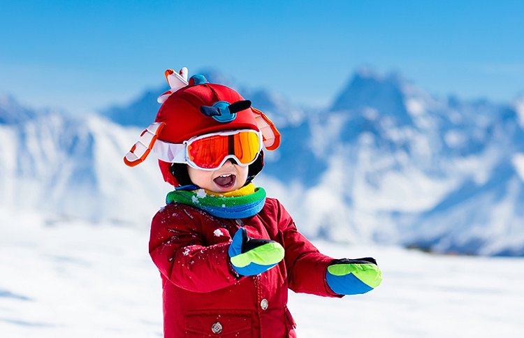 Comment habiller son enfant au ski ? 